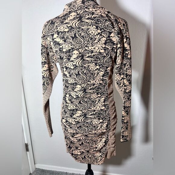 ♥️ Zara Black beige Patterned fitted ruched midi sweater Dress size medium large - Picture 5 of 9